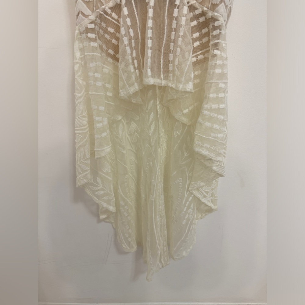 Saint and Secrets DREAMY OFF-SHOULDER HIGH-LOW HEM DRESS WHITE - Picture 6 of 13